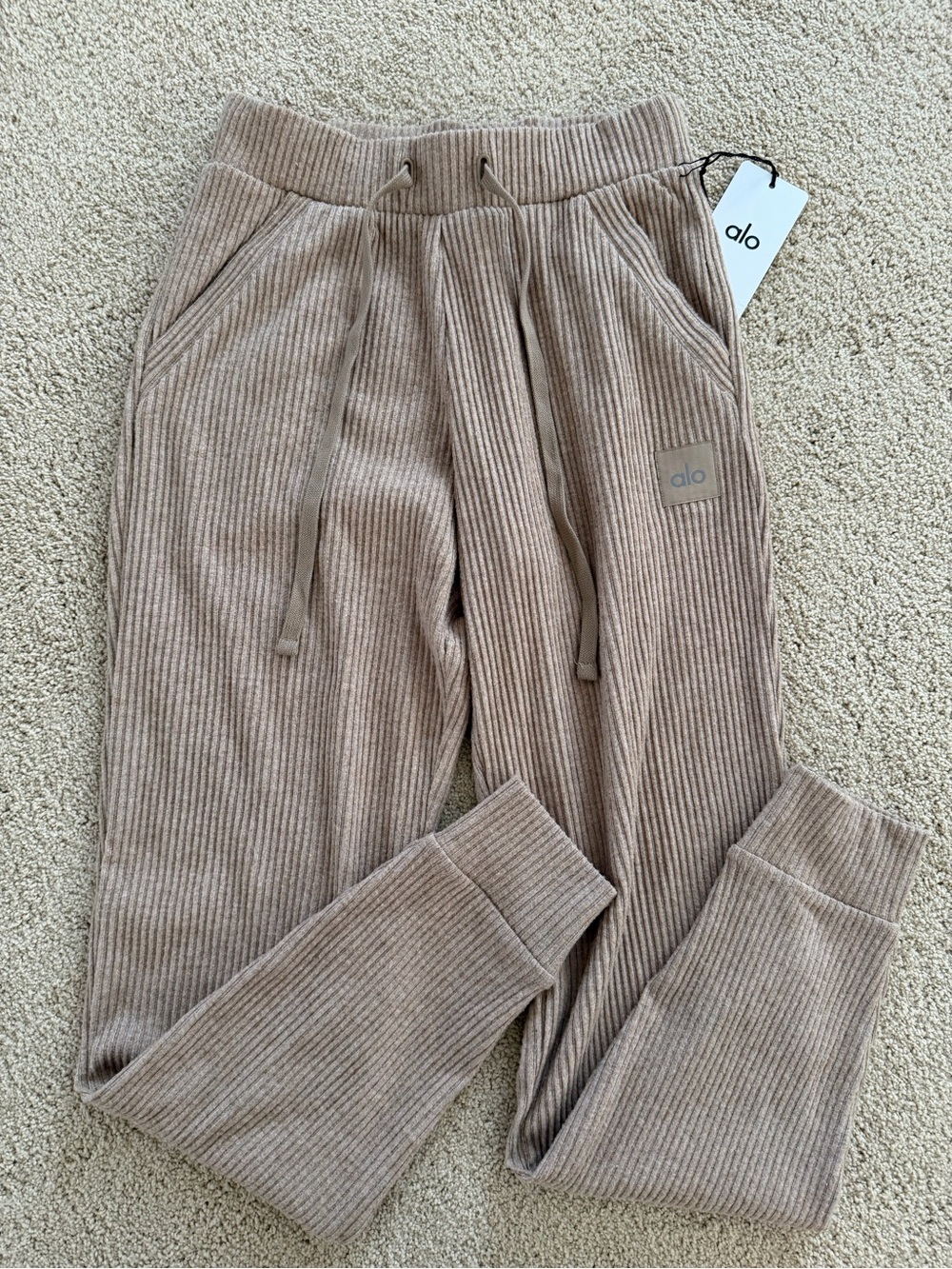 ALO Yoga Muse Sweatpants NWT Gravel Heather XXS